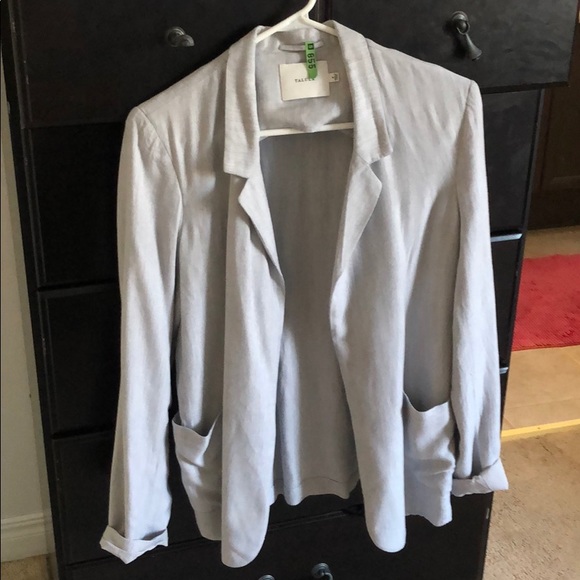 ✨Talula (Aritzia) Blazer size 8✨ - Picture 5 of 6